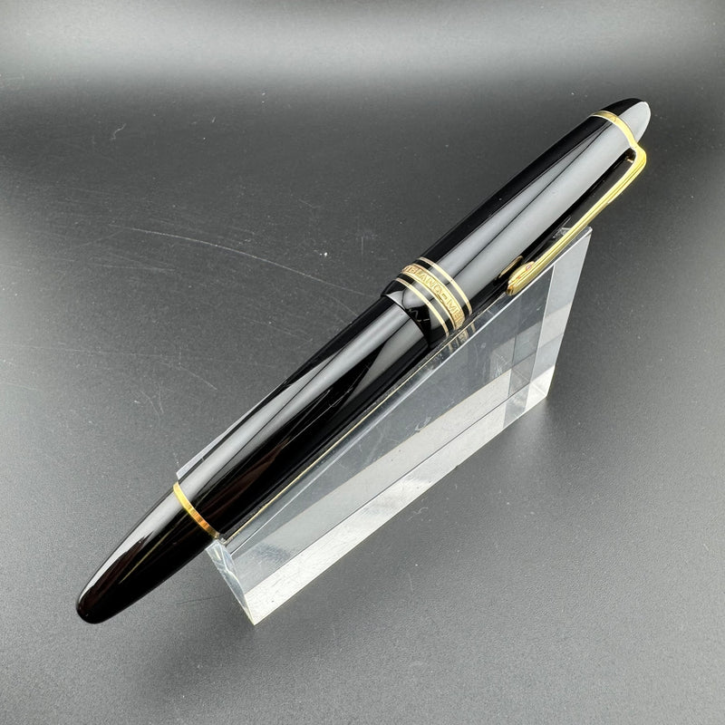 Montblanc Meisterstück No. 146 Fountain Pen 14K Gold Medium Nib Serviced