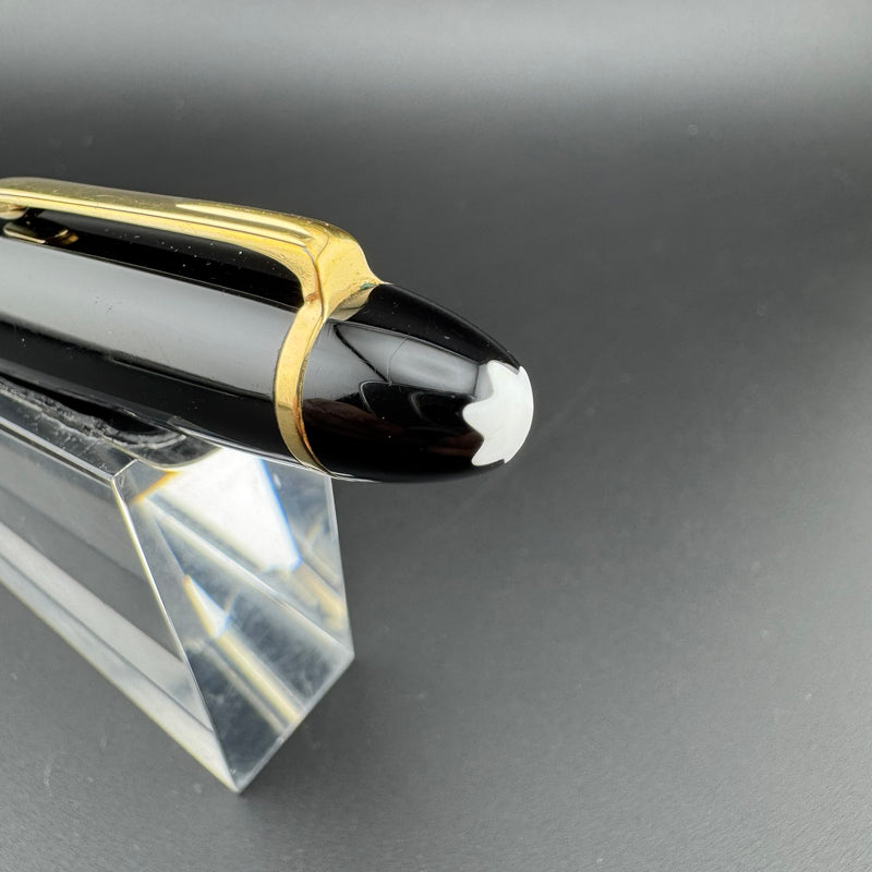 Montblanc Meisterstück No. 146 Fountain Pen 14K Gold Medium Nib Serviced