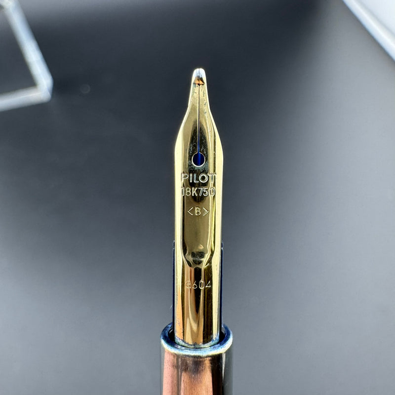 Pilot Vanishing Point Blue & Gold Fountain Pen 18K Gold Broad Nib
