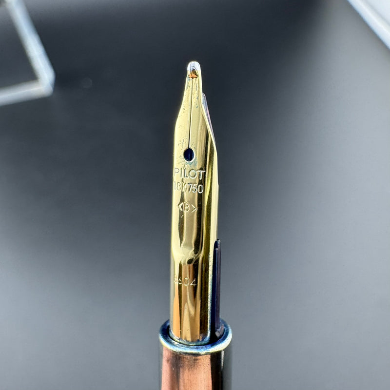 Pilot Vanishing Point Blue & Gold Fountain Pen 18K Gold Broad Nib