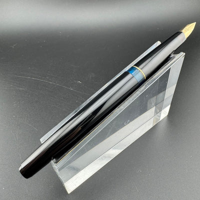 Pelikan Black Resin Cartridge Fountain Pen 14C Gold Fine Nib