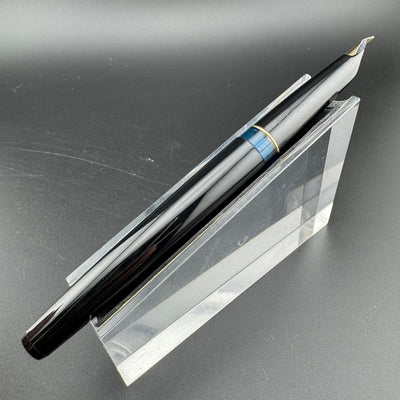 Pelikan Black Resin Cartridge Fountain Pen 14C Gold Fine Nib