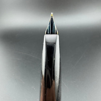 Platinum P-300 Black Resin Fountain Pen 18K Gold Soft-Fine Nib