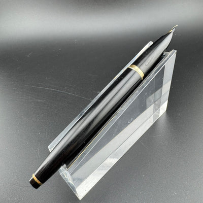 Platinum P-300 Black Resin Fountain Pen 18K Gold Soft-Fine Nib