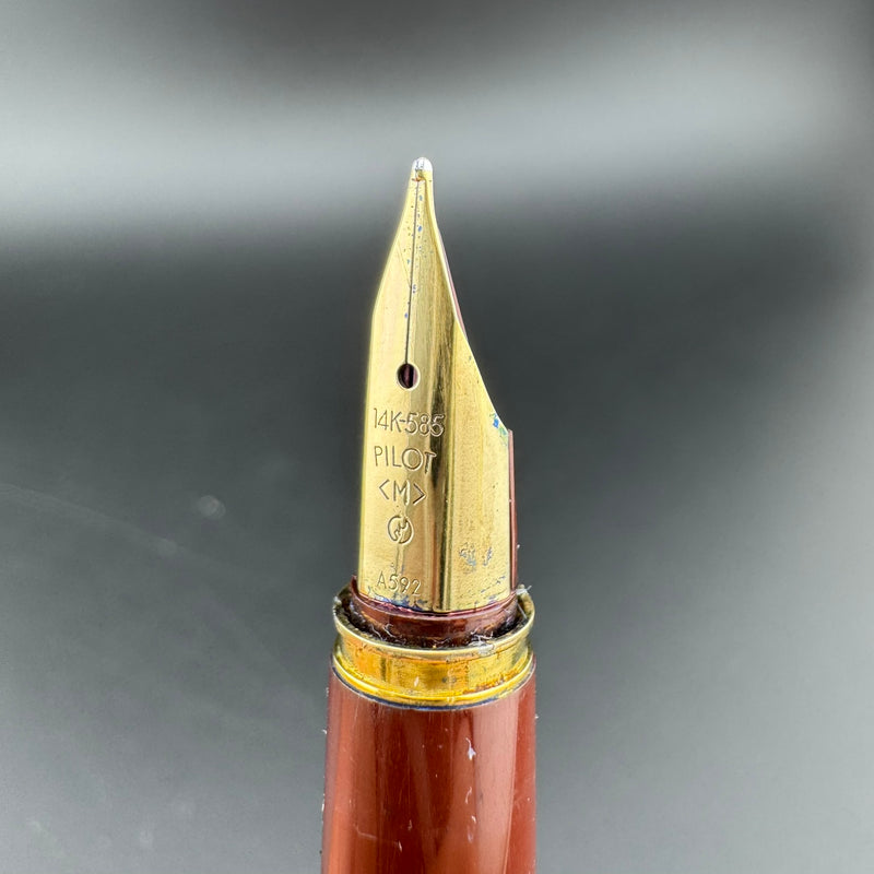 Pilot Deluxe Burgundy Resin Fountain Pen 14K Gold Medium Nib 5-92