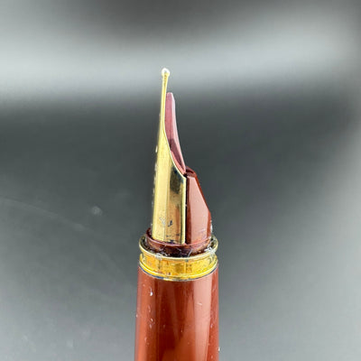 Pilot Deluxe Burgundy Resin Fountain Pen 14K Gold Medium Nib 5-92