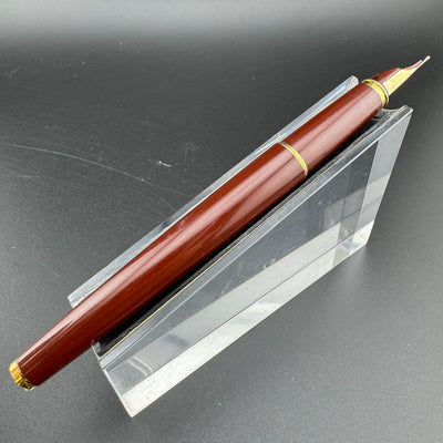 Pilot Deluxe Burgundy Resin Fountain Pen 14K Gold Medium Nib 5-92