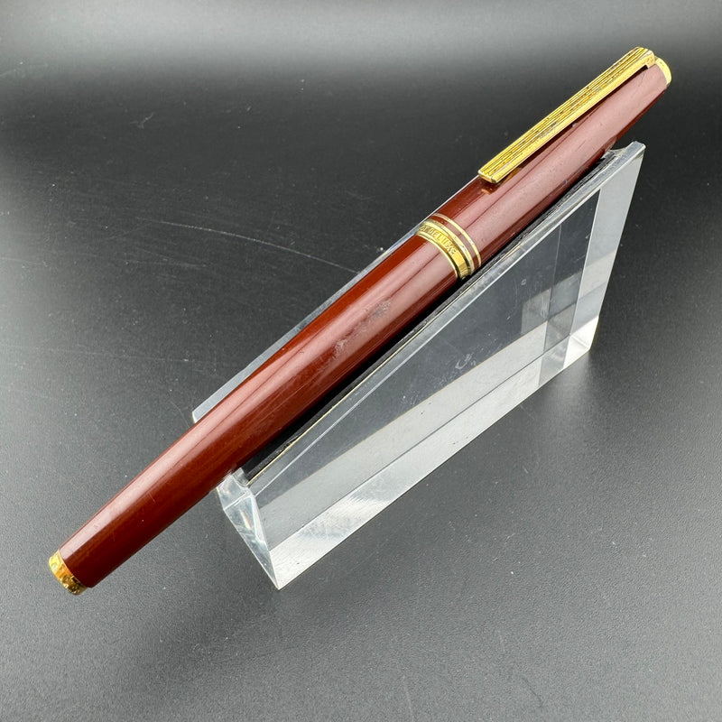 Pilot Deluxe Burgundy Resin Fountain Pen 14K Gold Medium Nib 5-92