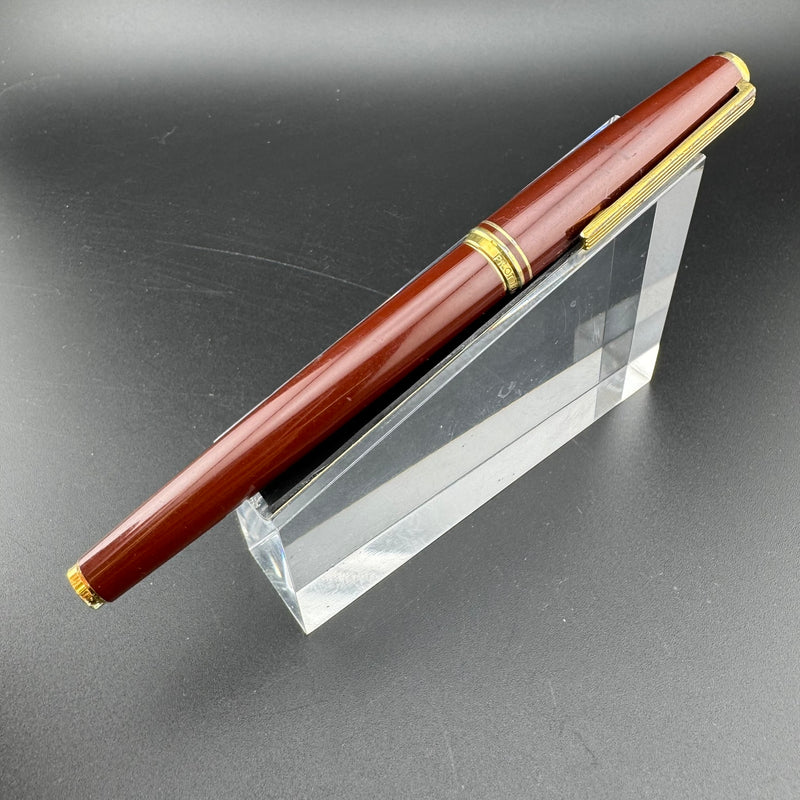 Pilot Deluxe Burgundy Resin Fountain Pen 14K Gold Medium Nib 5-92