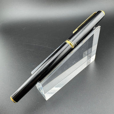 Pilot Black Resin Fountain Pen 14K Gold Fine Nib 10-81