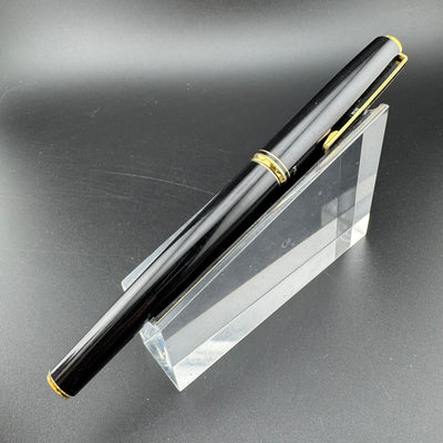 Pilot Black Resin Fountain Pen 14K Gold Fine Nib 10-81