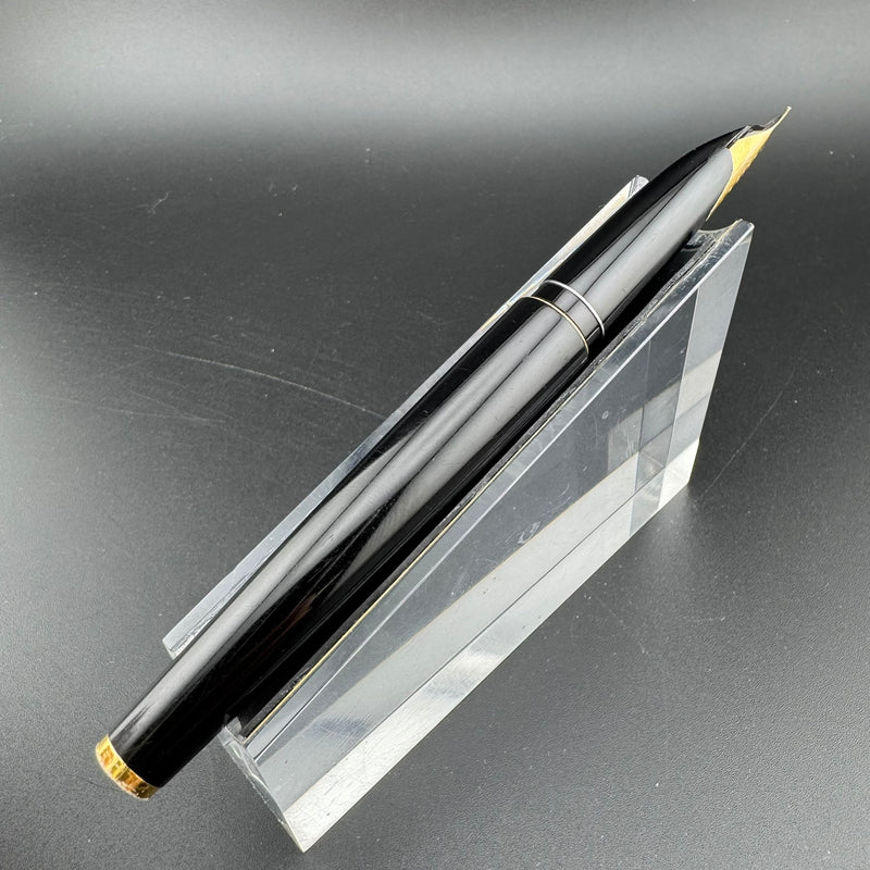 Pilot Custom Resin K-500RS 18K Gold Script Nib Jan 1971