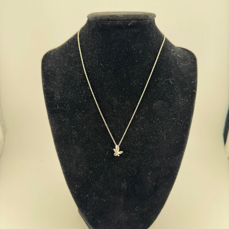 Tiffany & Co Paloma Picasso Olive Leaf 925 Sterling Silver Pendant Necklace
