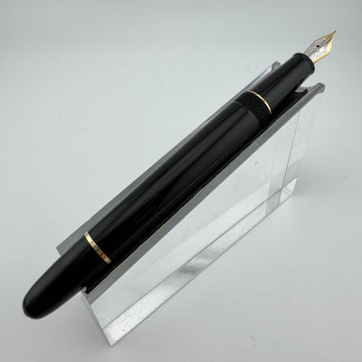 Montblanc Meisterstück No. 145 Classique Fountain Pen 14K Gold Fine Nib