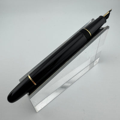 Montblanc Meisterstück No. 145 Classique Fountain Pen 14K Gold Fine Nib