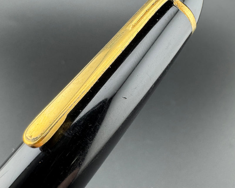 Montblanc Meisterstück No. 146 Fountain Pen 14C Gold Fine Flex Patina Nib Serviced