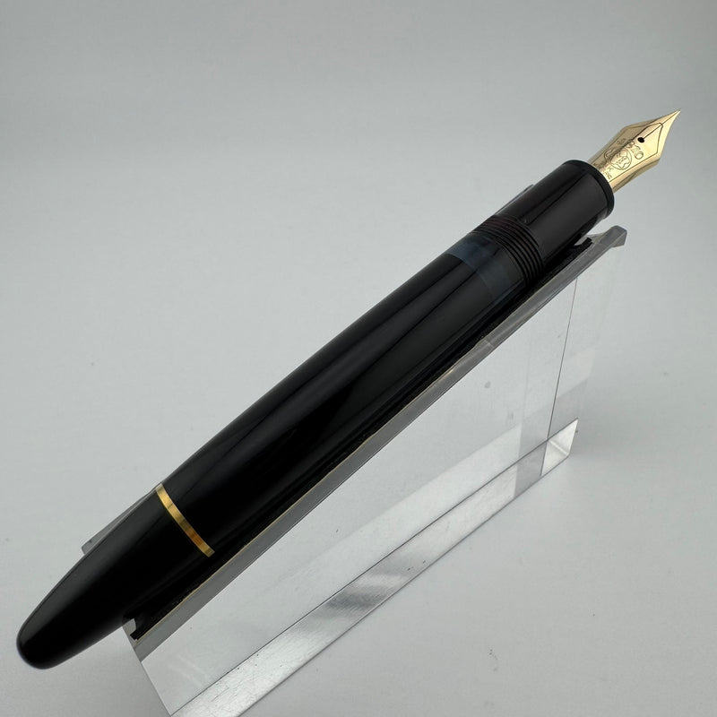 Montblanc Meisterstück No. 146 Fountain Pen 14K Gold Extra-Fine Nib Serviced