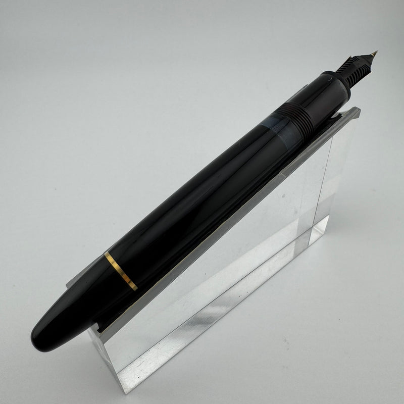 Montblanc Meisterstück No. 146 Fountain Pen 14K Gold Extra-Fine Nib Serviced