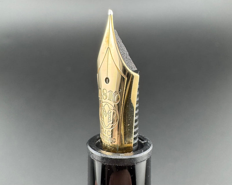 Montblanc Meisterstück No. 146 Fountain Pen 14C Gold Extra-Fine Nib w/Box