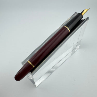 Montblanc Meisterstück No. 144 Burgundy Classique Fountain Pen 14K Gold Fine Nib