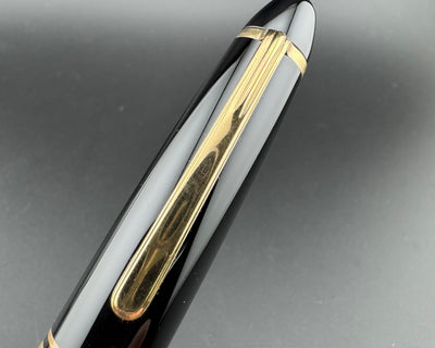 Montblanc Meisterstück No. 146 Fountain Pen 14C Gold Extra-Fine Nib w/Box