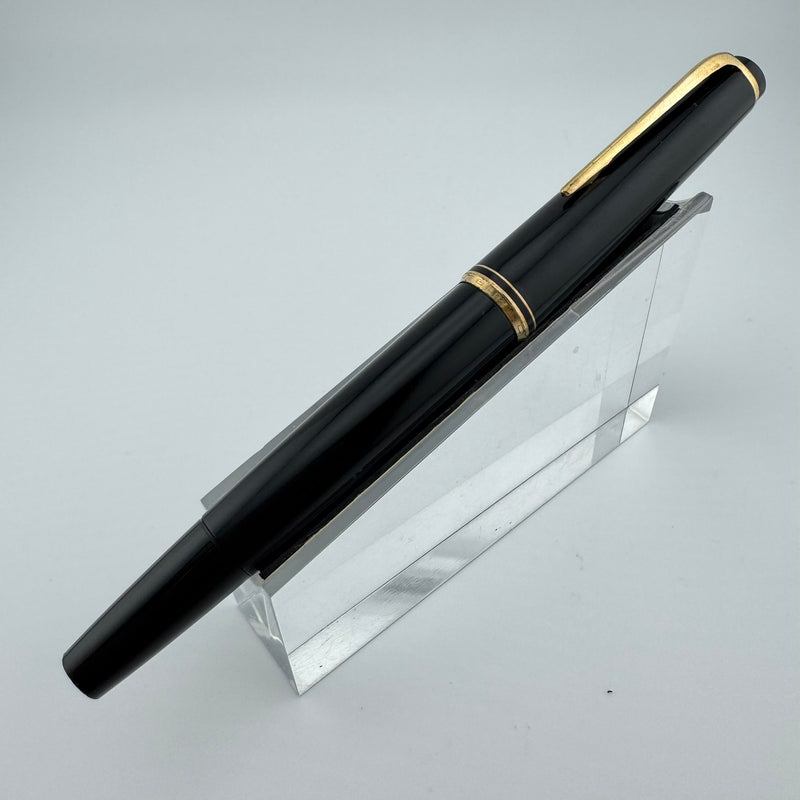 Montblanc No. 24 Black Resin Fountain Pen 14C Gold Fine Nib Serviced