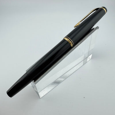 Montblanc No. 24 Black Resin Fountain Pen 14C Gold Fine Nib Serviced