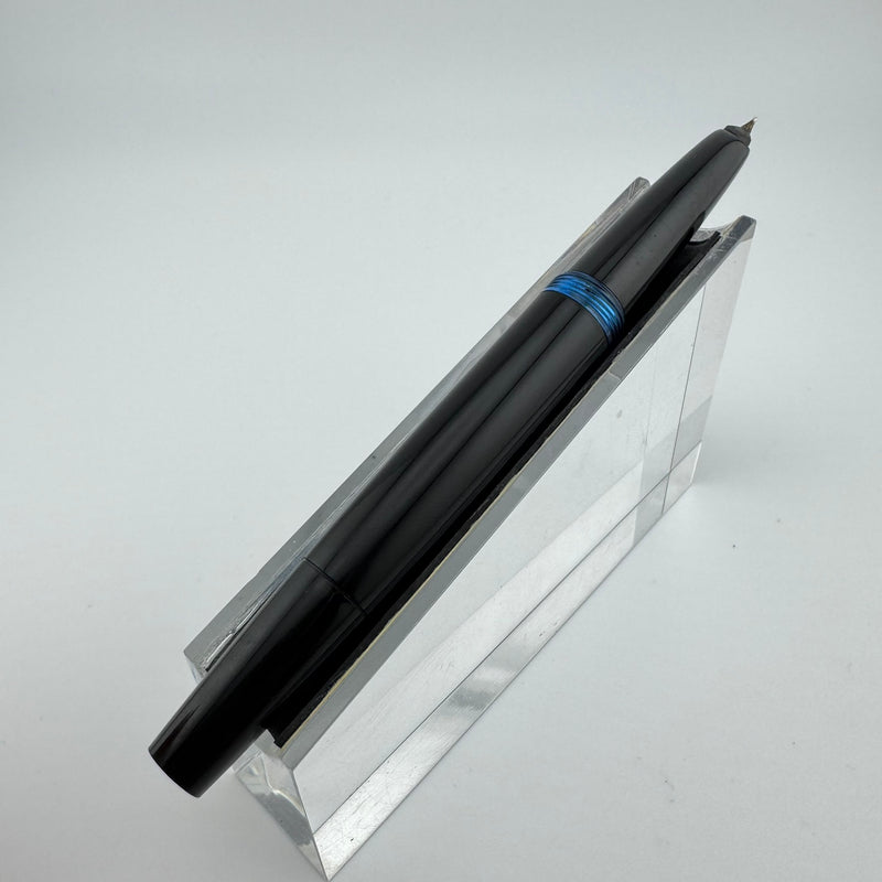 Montblanc No. 32 Black Resin Fountain Pen 14C Gold Fine Nib Serviced