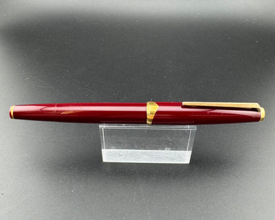 Montblanc Meisterstück No. 121 Bordeaux Fountain Pen 18K Gold Med Nib