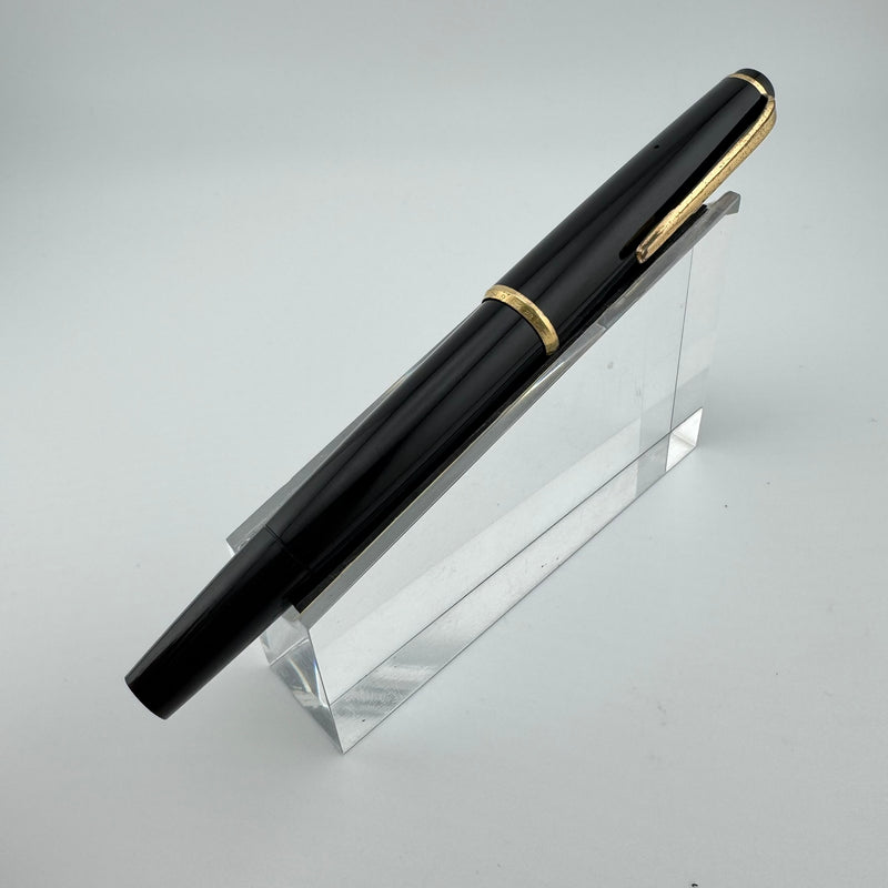 Montblanc No. 32 Black Resin Fountain Pen 14C Gold Fine Nib Serviced