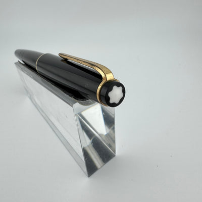 Montblanc No. 32 Black Resin Fountain Pen 14C Gold Fine Nib Serviced