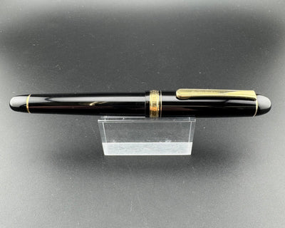 Platinum Century #3776 Fountain Pen 14K Gold Medium Nib