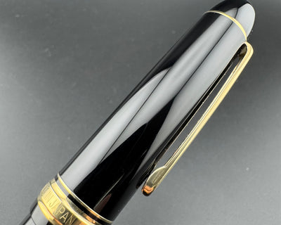 Platinum Century #3776 Fountain Pen 14K Gold Medium Nib