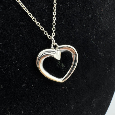 Tiffany & Co Paloma Picasso Tenderness Heart 925 Sterling Silver Necklace