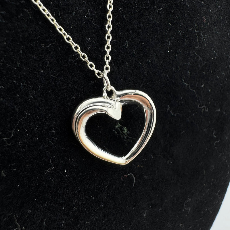 Tiffany & Co Paloma Picasso Tenderness Heart 925 Sterling Silver Necklace