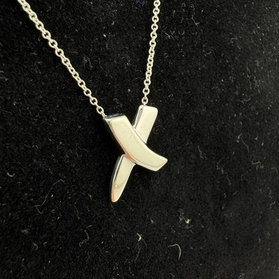 Tiffany & Co Paloma Picasso Kiss Cross 925 Sterling Silver Pendant Necklace
