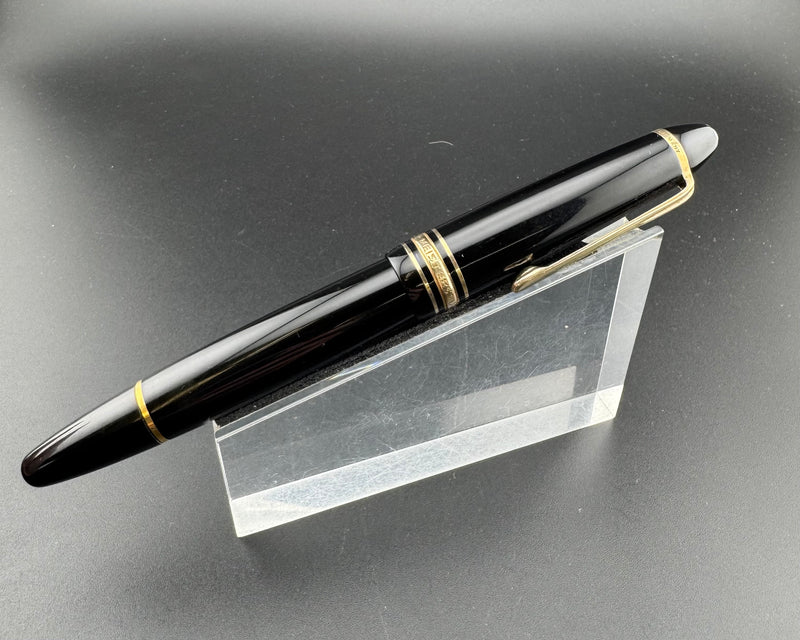 Montblanc Meisterstück No. 146 Fountain Pen 14C Gold Fine Nib Serviced