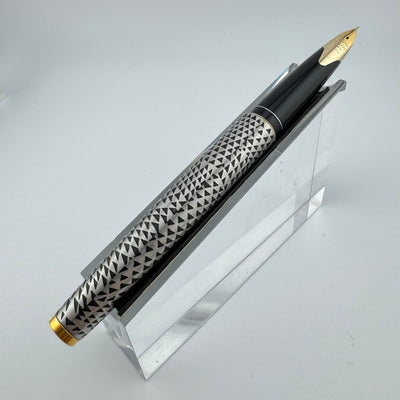 Pilot Custom Steel Etched Jukai Triangle Fountain Pen 18K Gold Fine Nib