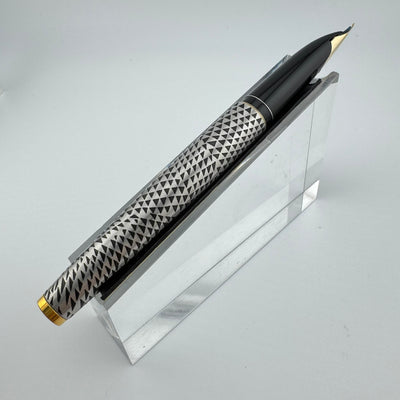 Pilot Custom Steel Etched Jukai Triangle Fountain Pen 18K Gold Fine Nib
