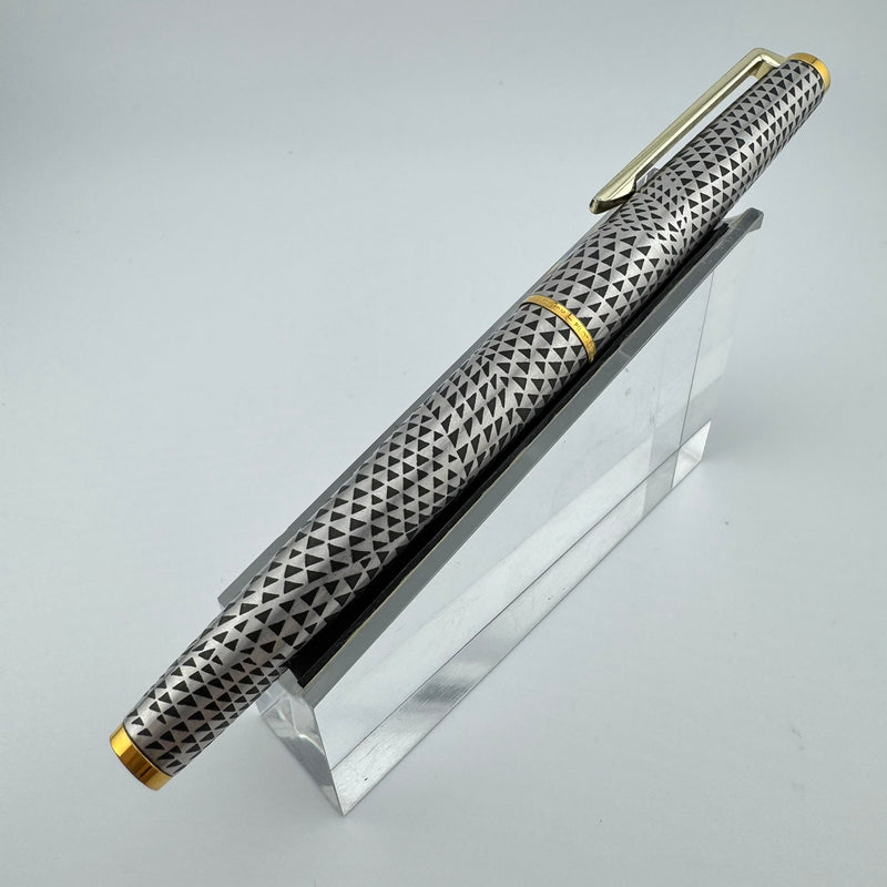 Pilot Custom Steel Etched Jukai Triangle Fountain Pen 18K Gold Fine Nib