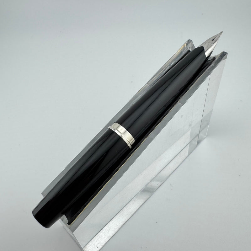 Pilot Elite Checkered Steel Pocket Fountain Pen 18K Gold Medium Nib