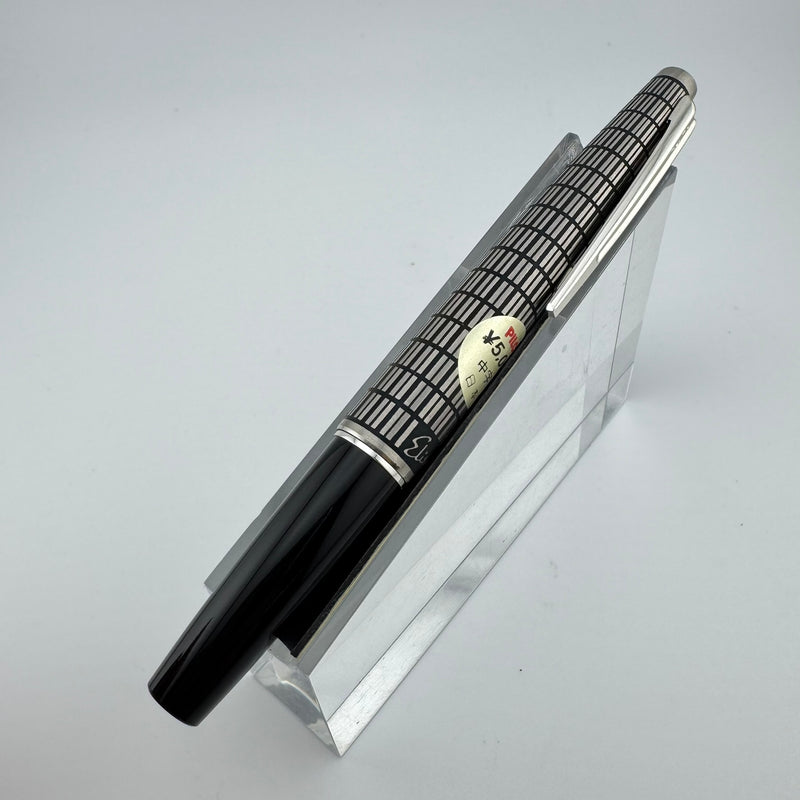 Pilot Elite Checkered Steel Pocket Fountain Pen 18K Gold Medium Nib