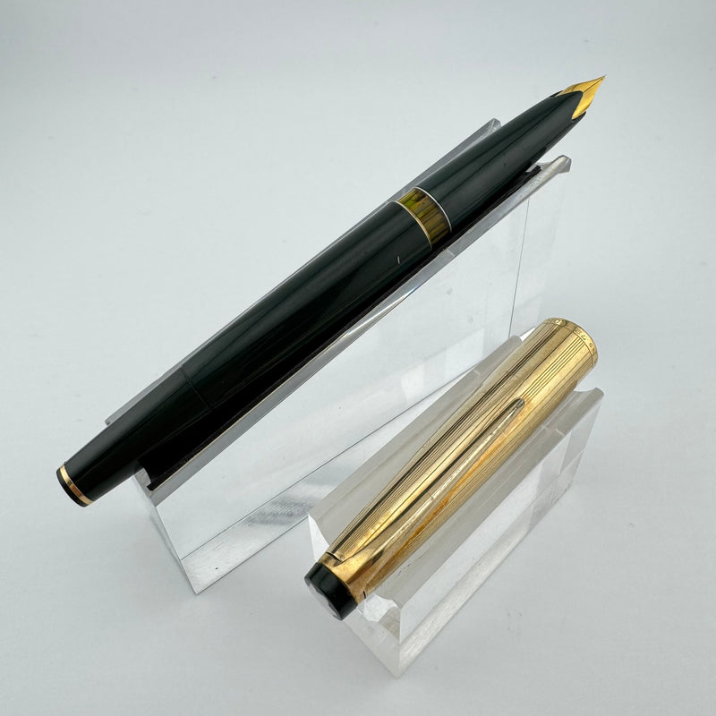 Montblanc Meisterstück No. 72 Green Fountain Pen 18C Gold EF Nib Serviced