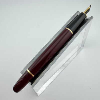 Montblanc Meisterstück No. 144 Burgundy Classique Fountain Pen 14K Gold Fine Nib