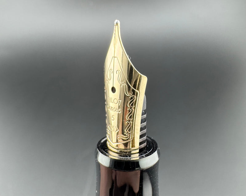 Pilot Custom 74 Black Resin Fountain Pen 14K Gold Medium Nib Apr 1995