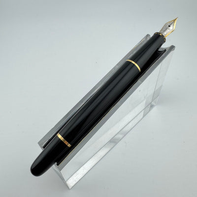 Montblanc Meisterstück No. 144 Classique Fountain Pen 14K Gold Two-Tone EF Nib
