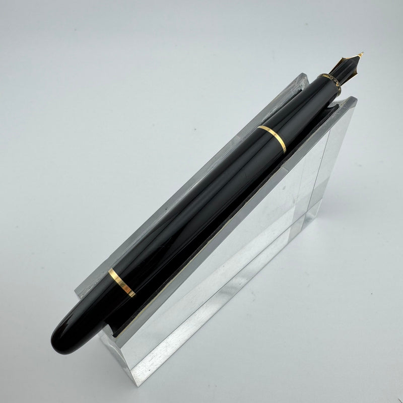 Montblanc Meisterstück No. 144 Classique Fountain Pen 14K Gold Two-Tone EF Nib
