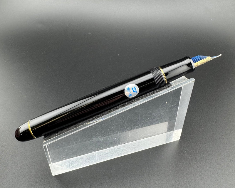 Pilot Custom 74 Black Resin Fountain Pen 14K Gold Soft-Fine Nib Nov 1999