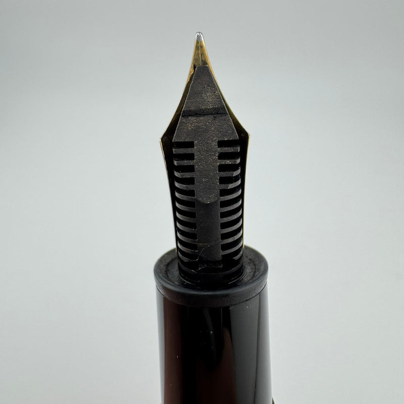 Montblanc Meisterstück No. 146 Fountain Pen 14K Gold Fine Nib Serviced