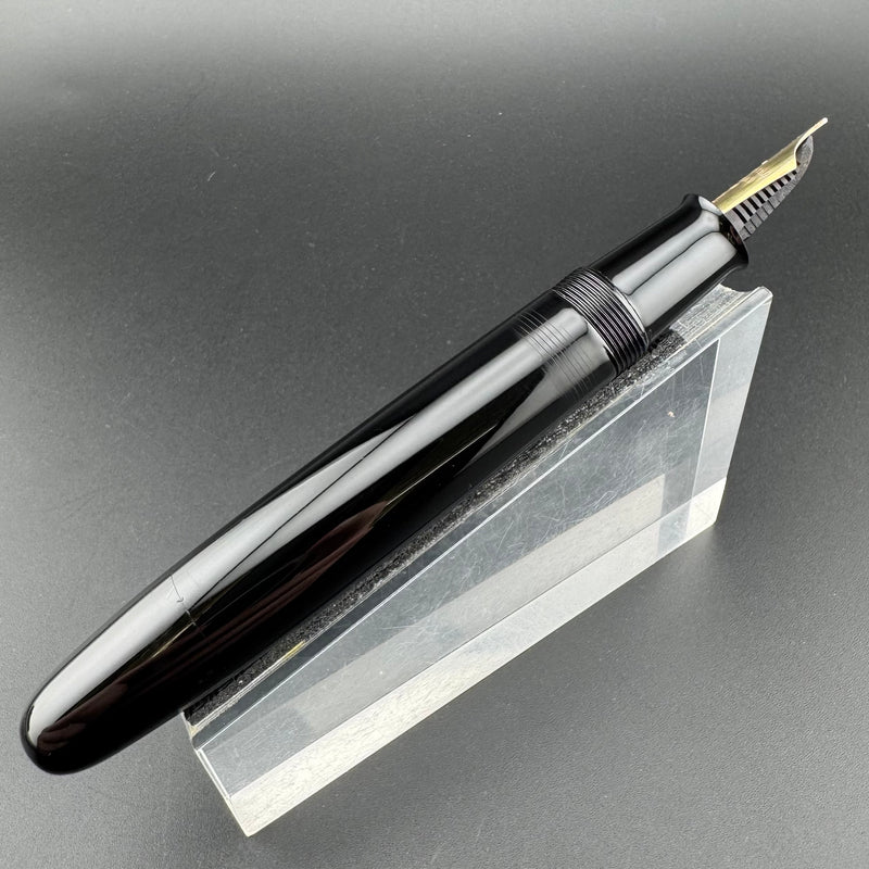 Ban-Ei Urushi Ebonite Eyedropper Fountain Pen 14K Gold Extra-Fine G.K. Nib